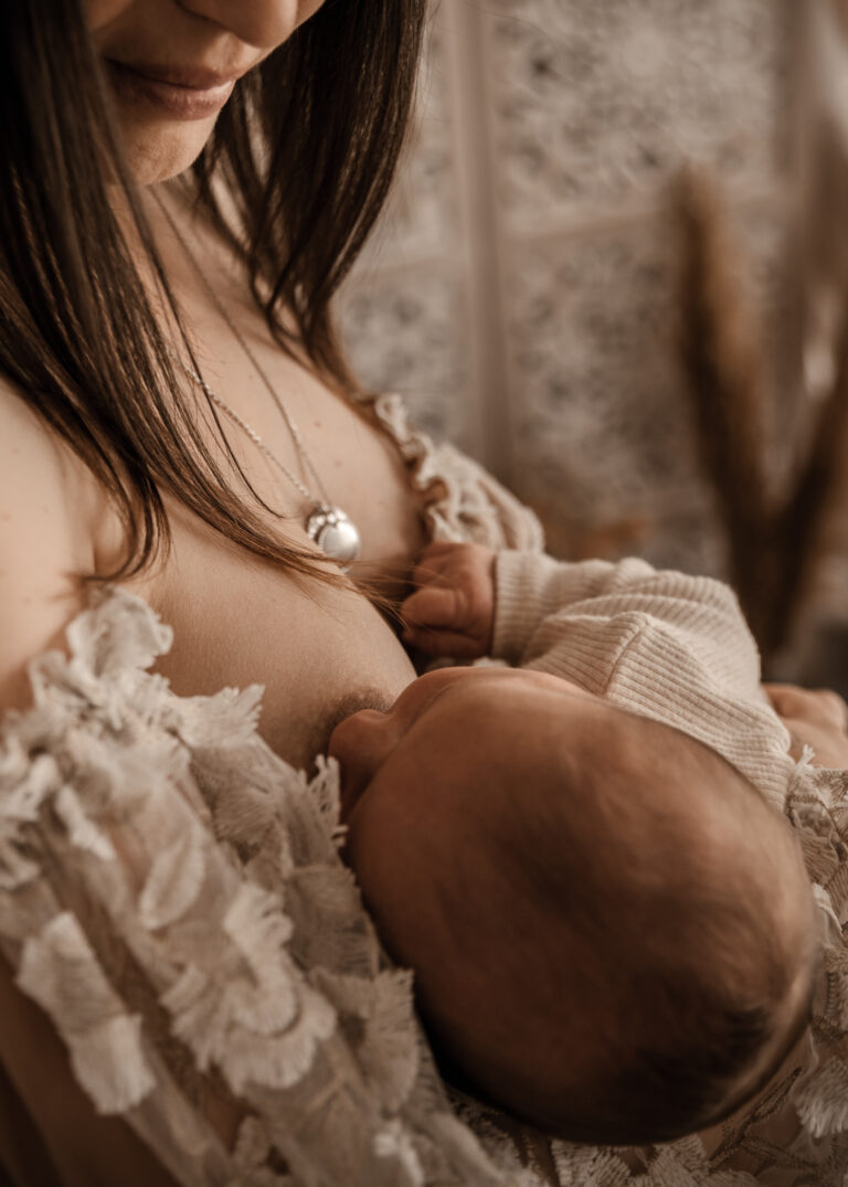 megane graindorge photographe tarn et garonne montauban toulouse 31 spécialiste de la grossesse et du nouveau né photographe naissance portrait d'enfant Photographe lifestyle Photographe grossesse 82