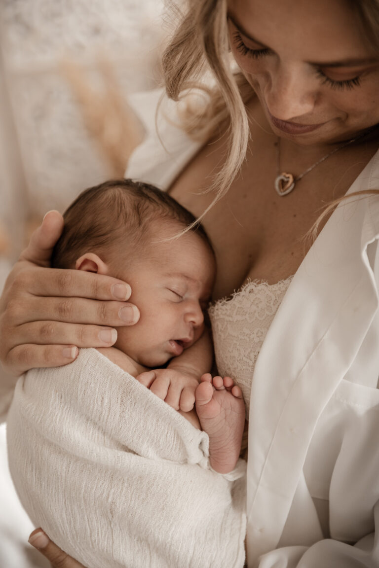 megane graindorge photographe tarn et garonne montauban toulouse 31 spécialiste de la grossesse et du nouveau né photographe naissance portrait d'enfant Photographe lifestyle Photographe grossesse 82