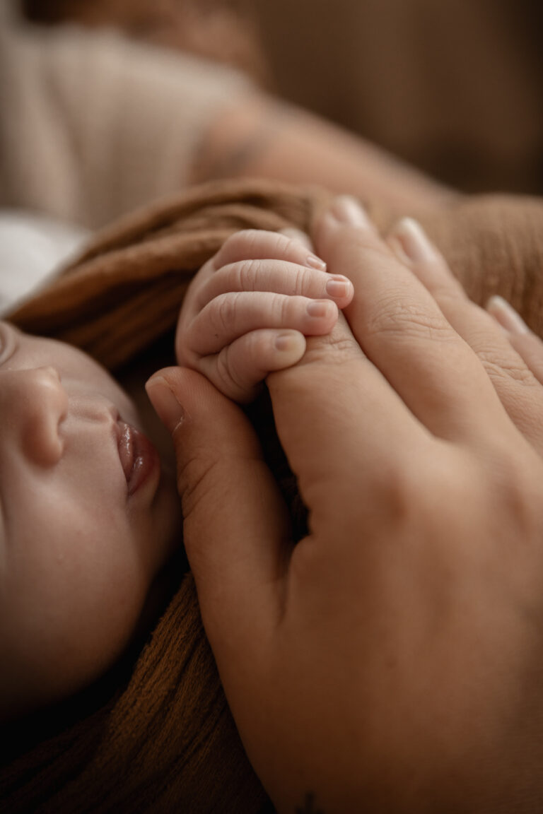 megane graindorge photographe tarn et garonne montauban toulouse 31 spécialiste de la grossesse et du nouveau né photographe naissance portrait d'enfant Photographe lifestyle Photographe grossesse 82