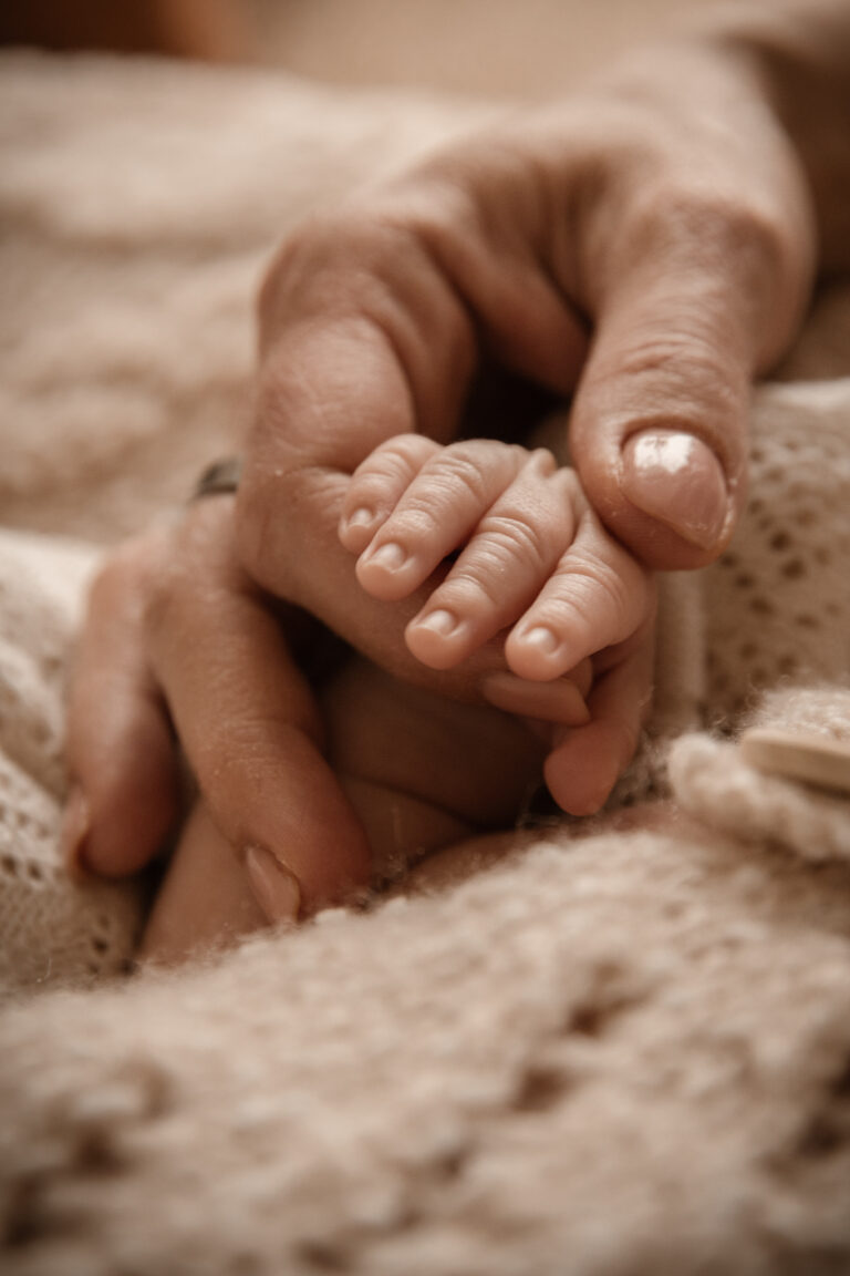 megane graindorge photographe tarn et garonne montauban toulouse 31 spécialiste de la grossesse et du nouveau né photographe naissance portrait d'enfant Photographe lifestyle Photographe grossesse 82