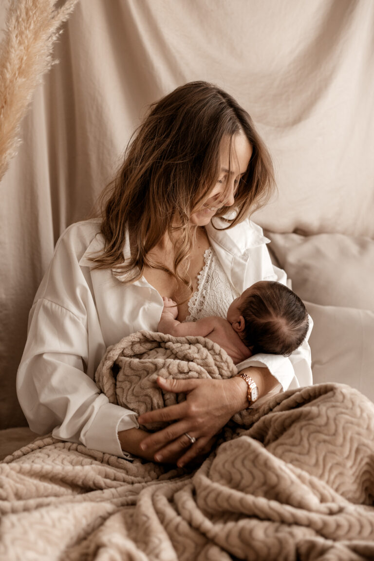 megane graindorge photographe tarn et garonne montauban 82 toulouse 31 spécialiste de la grossesse et du nouveau né photographe naissance portrait d'enfant Photographe lifestyle professionnelle formée grossesse maternité