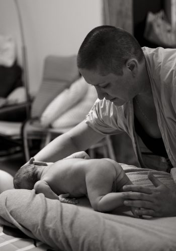megane graindorge photographe tarn et garonne montauban 82 toulouse 31 spécialiste de la grossesse et du nouveau né photographe naissance, bain de lait, bain thérapeutique, Photographe lifestyle professionnelle formée grossesse maternité