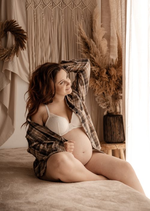 megane graindorge photographe tarn et garonne montauban 82 toulouse 31 spécialiste de la grossesse et du nouveau né photographe naissance portrait d'enfant Photographe lifestyle professionnelle formée grossesse maternité