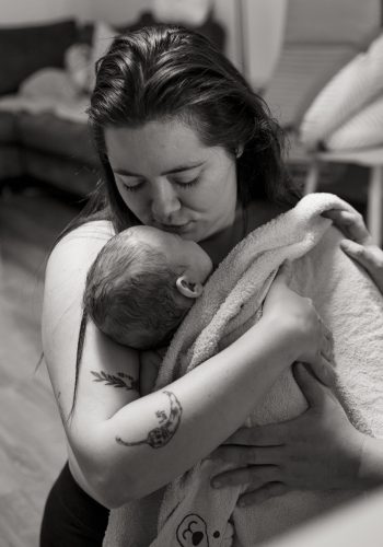 megane graindorge photographe tarn et garonne montauban 82 toulouse 31 spécialiste de la grossesse et du nouveau né photographe naissance, bain de lait, bain thérapeutique, Photographe lifestyle professionnelle formée grossesse maternité
